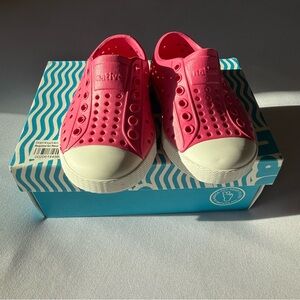 Native girls pink C5 children water shoes